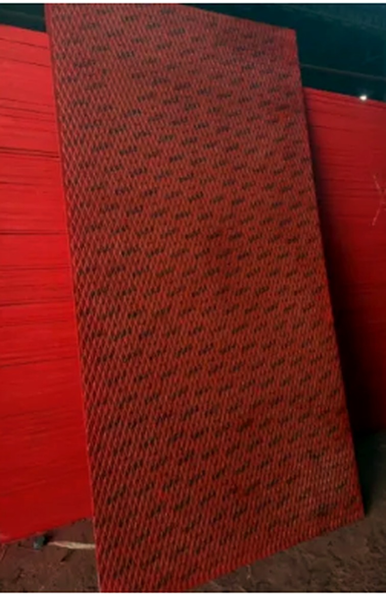Chequered transport-grade plywood sheet supplied by VEGACUT